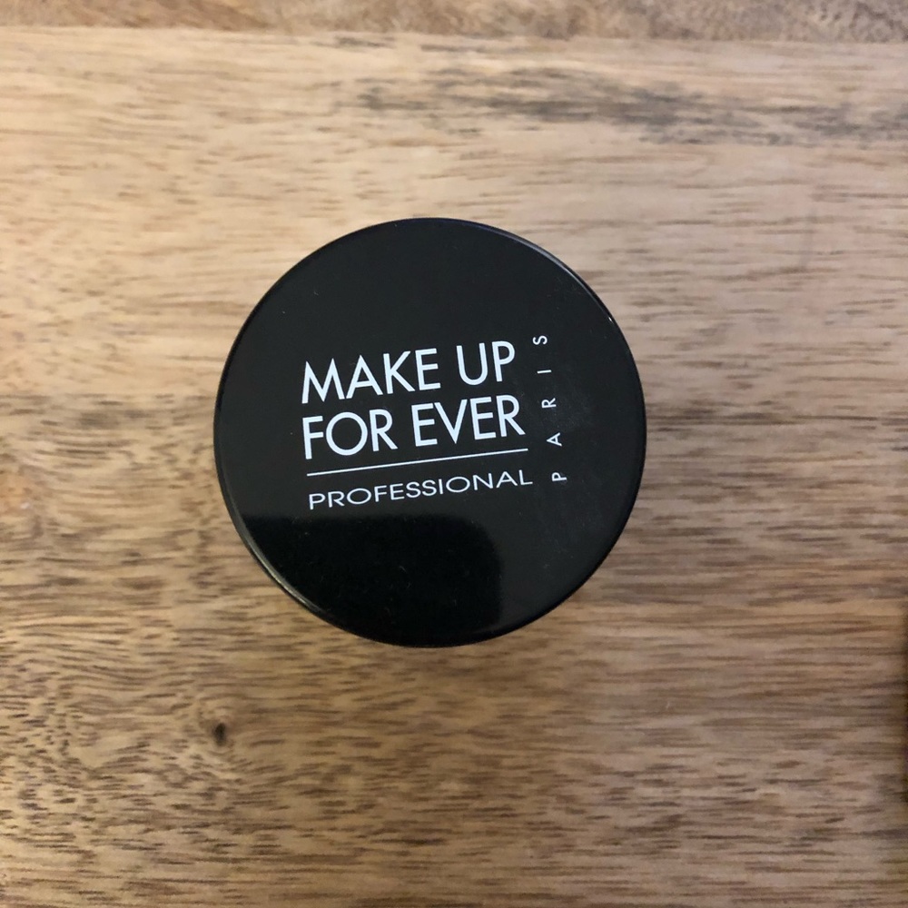Makeup for ever HD finishing powder